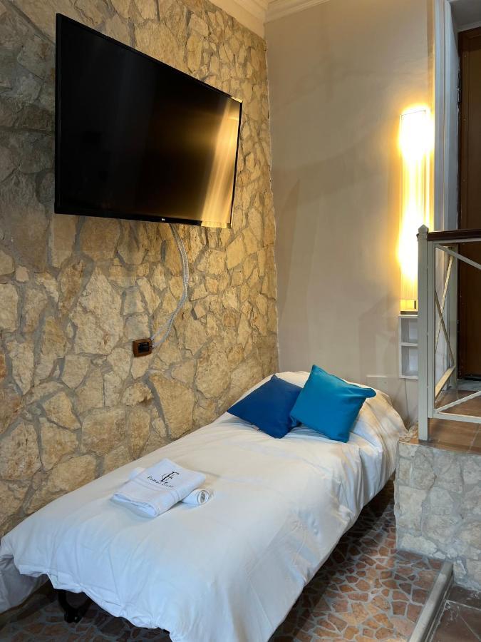 Domus Elena - Plebiscito Apartment Naples Exterior photo